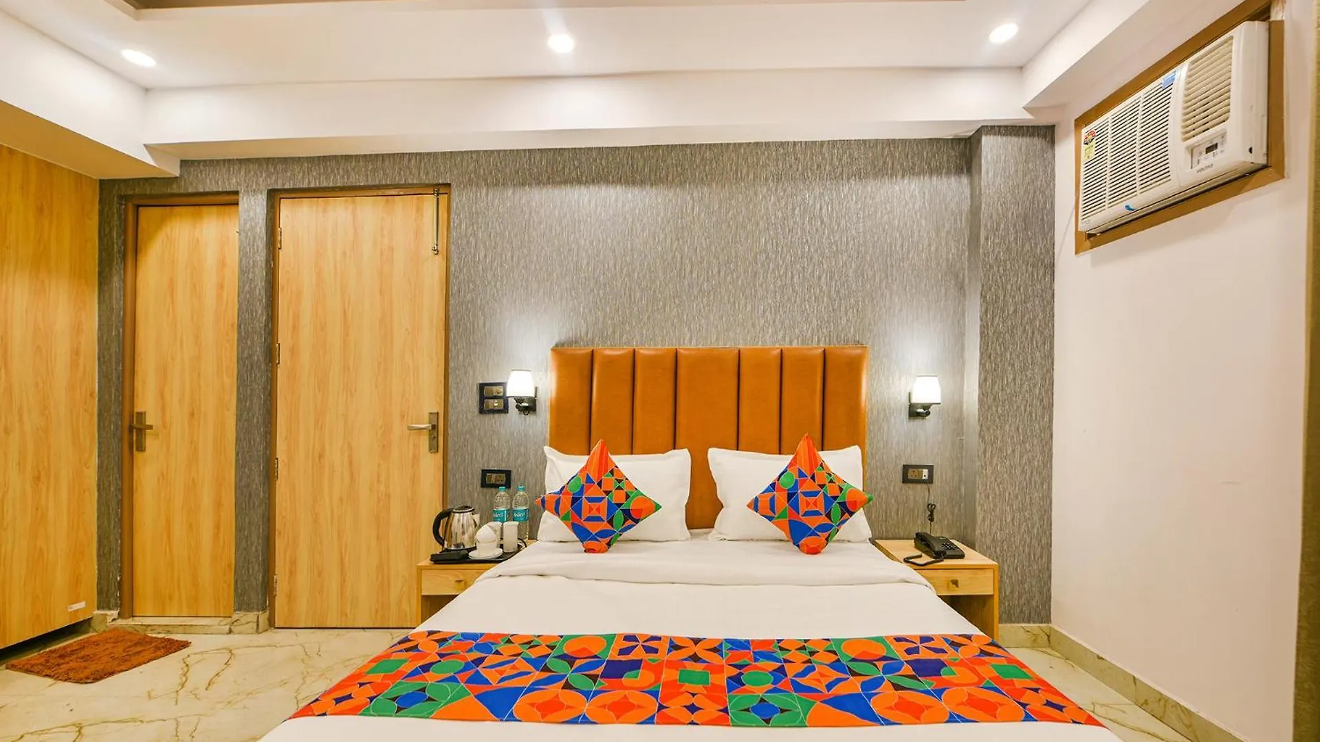 Fabhotel Tree House - Nr Yashobhoomi Convention Centre New Delhi 3*,  India