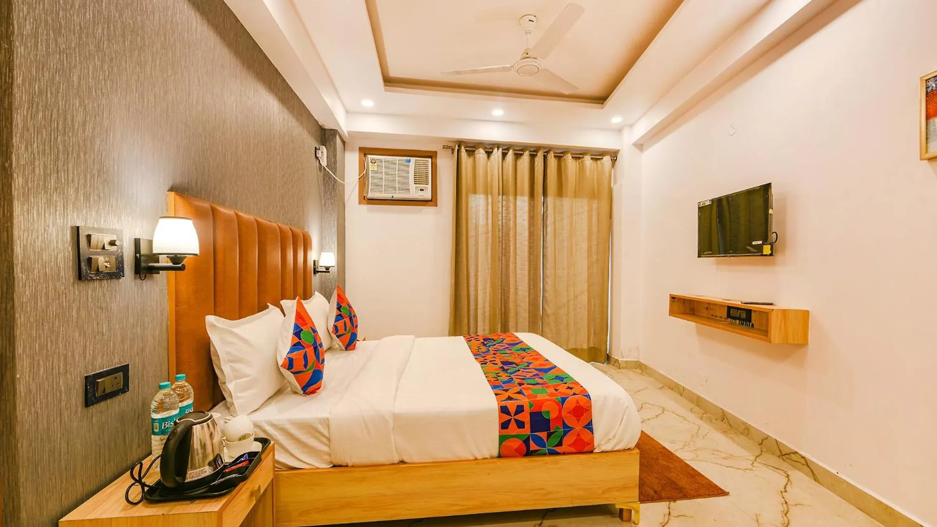 Fabhotel Tree House - Nr Yashobhoomi Convention Centre New Delhi