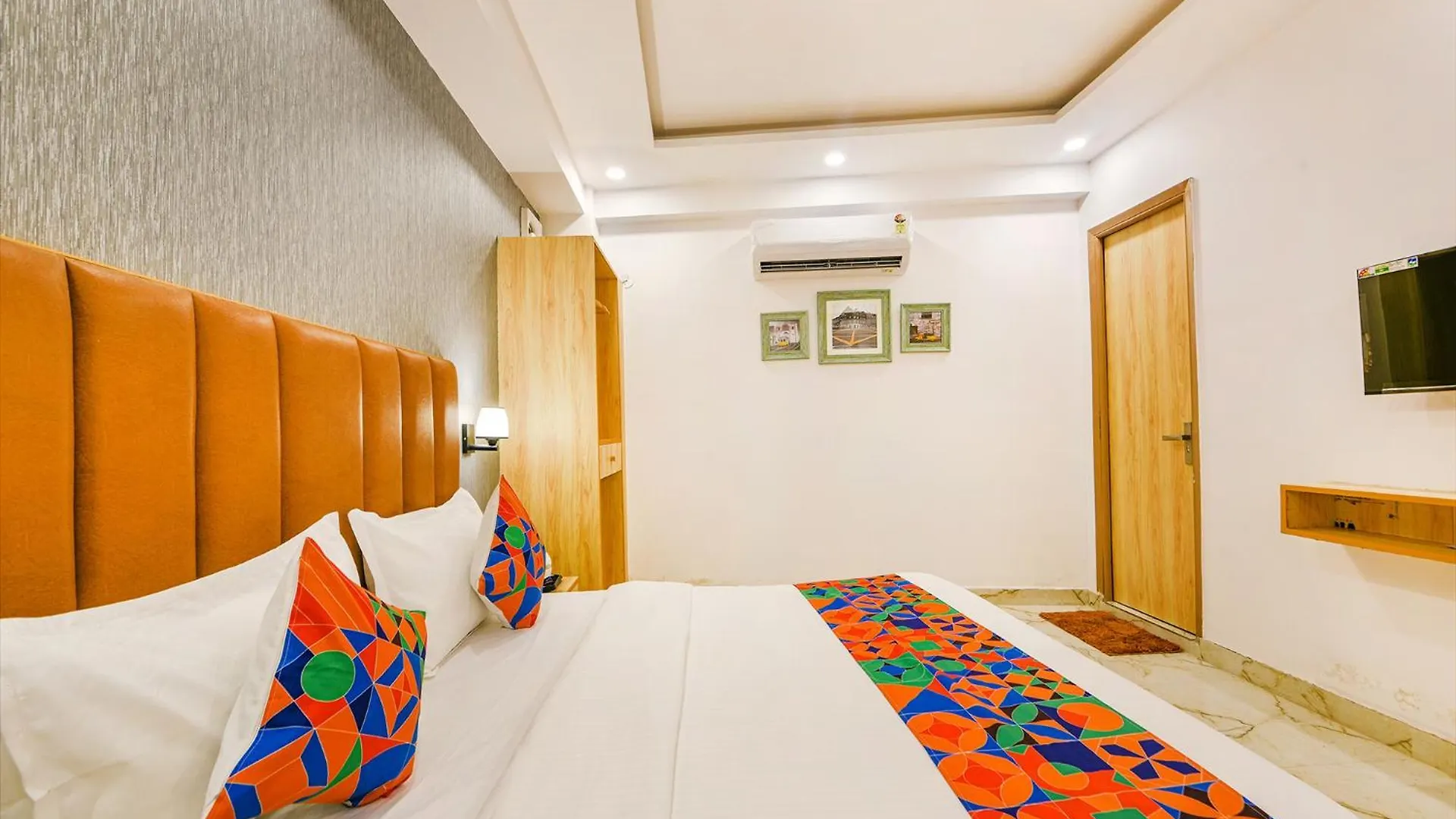 Hotel Fabhotel Tree House - Nr Yashobhoomi Convention Centre New Delhi